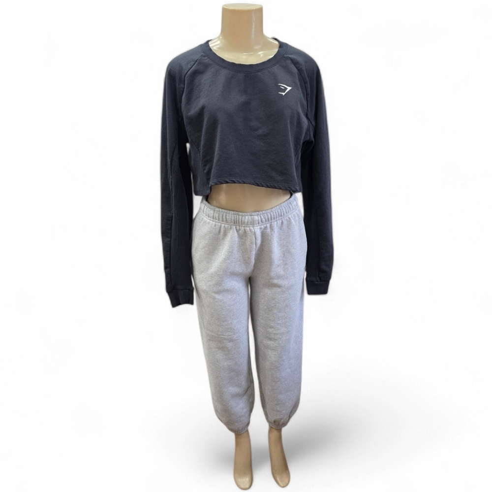 Gymshark black and white crop crew neck sweatshirt size M